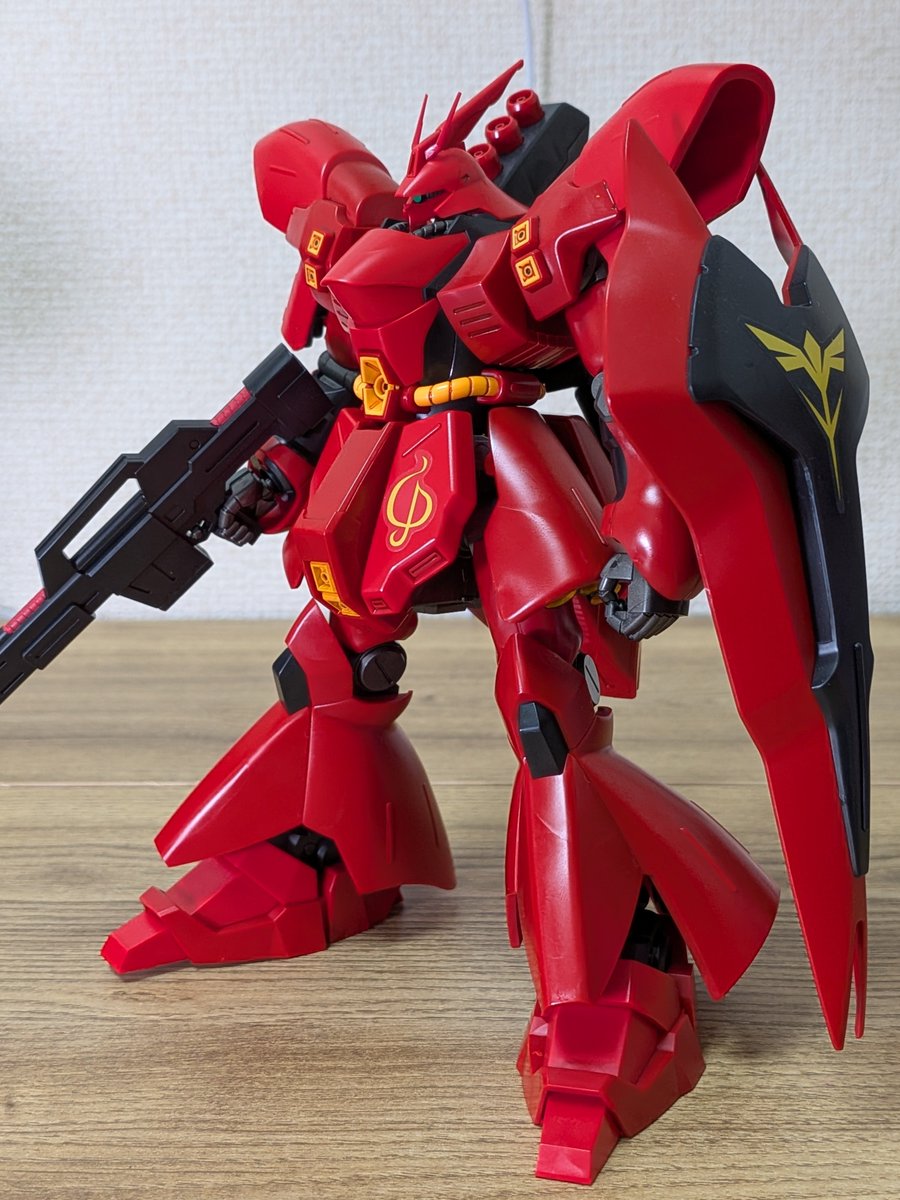 VODA_SUN's tweet photo. #ガンプラ
HGサザビーの部分塗装をしました！😆
前スカートは色々な解釈がありますが、今回は逆シャアに寄せた感じにしました☺️ https://t.co/BLCgvvFPDl