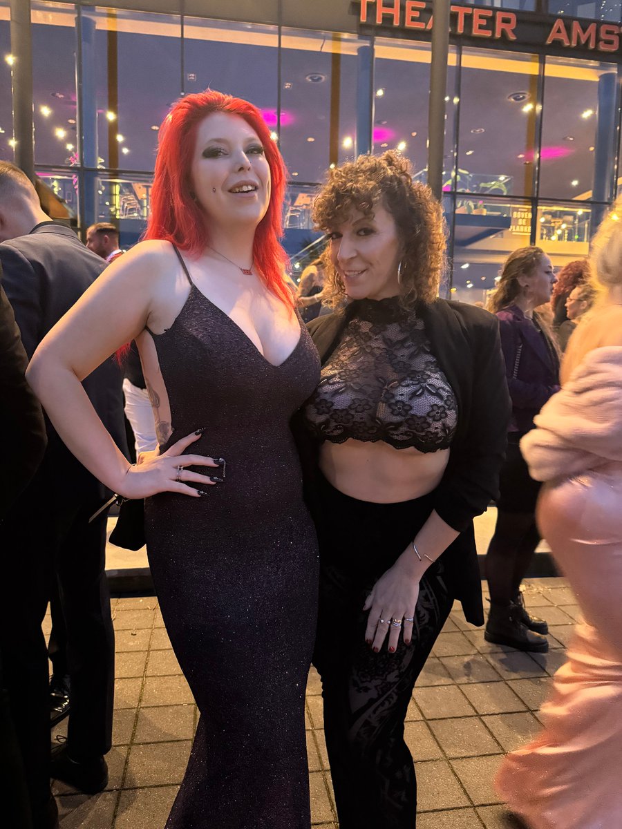SaraJayXXX's tweet photo. Had such a blast at @Xbiz #Amsterdam with these beautiful people!

Photo 1: @AlexisFawx 
2: @AmirahAdaraxxx #JohnnyBoner 
3.  @xxxTaylorNicole 
4. Greta https://t.co/UkETfvKwA4