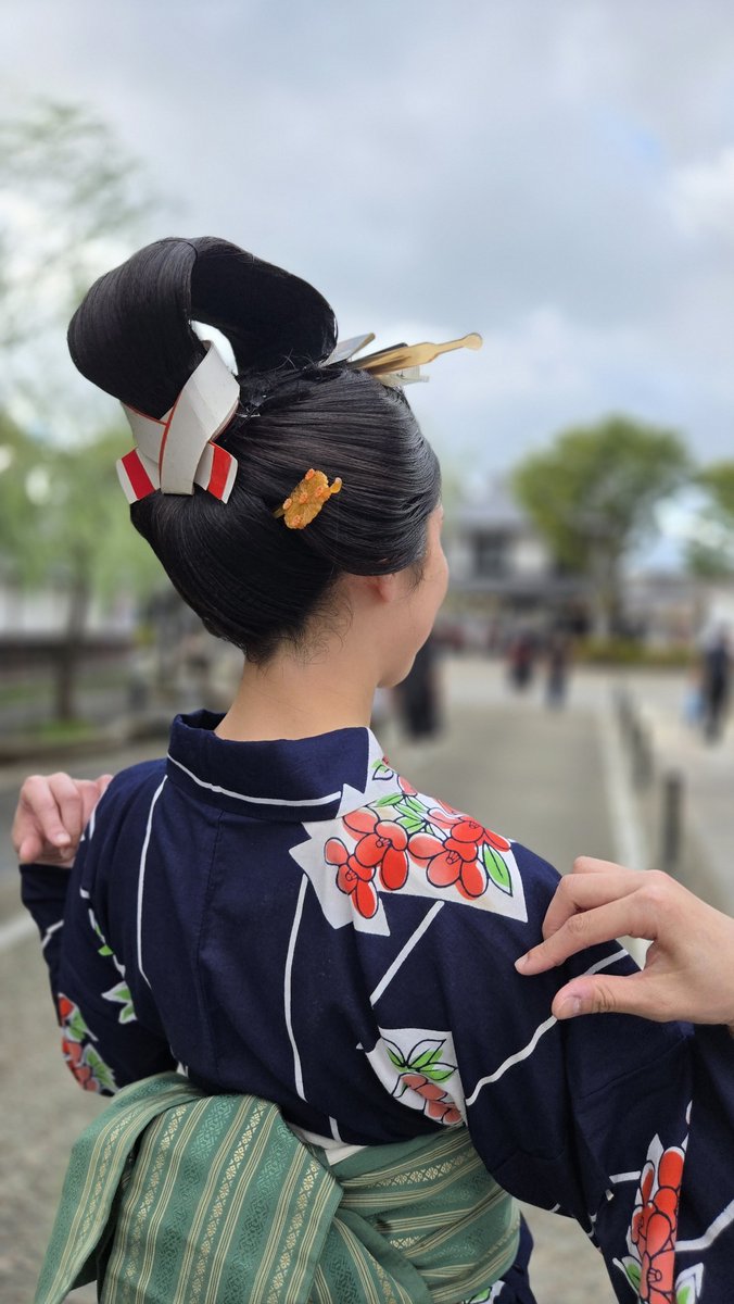 My_sister366's tweet photo. 日本の古典の髪型
４００年の再現
時は…江戸時代にタイムスリップ

妹の髪型は、勝山 https://t.co/h541CwXKzZ