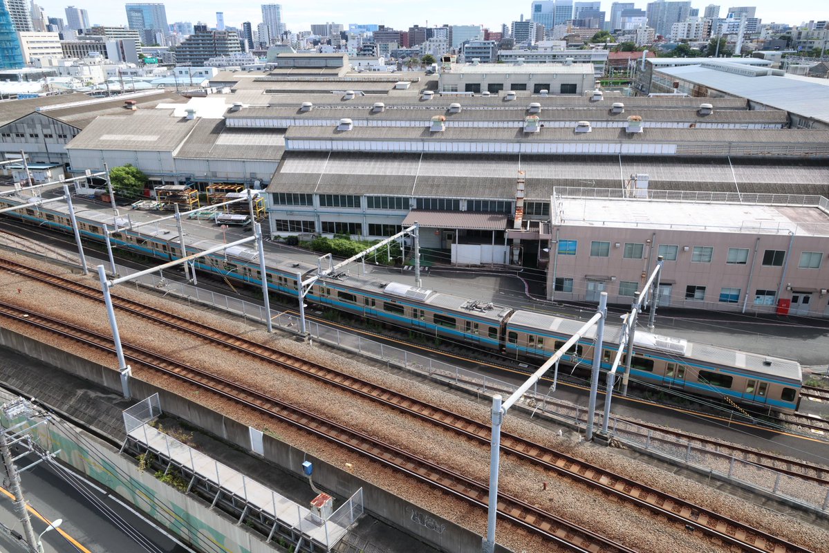 makodeha's tweet photo. 2026.9.22
E233系 サイ101編成
TK入場中（転用改造）
2-3-7-8-9-4-5-6号車が大崎支線脇の山6番線に留置中です。
（留置開始日：2026.9.18） https://t.co/PenbGzjuhJ