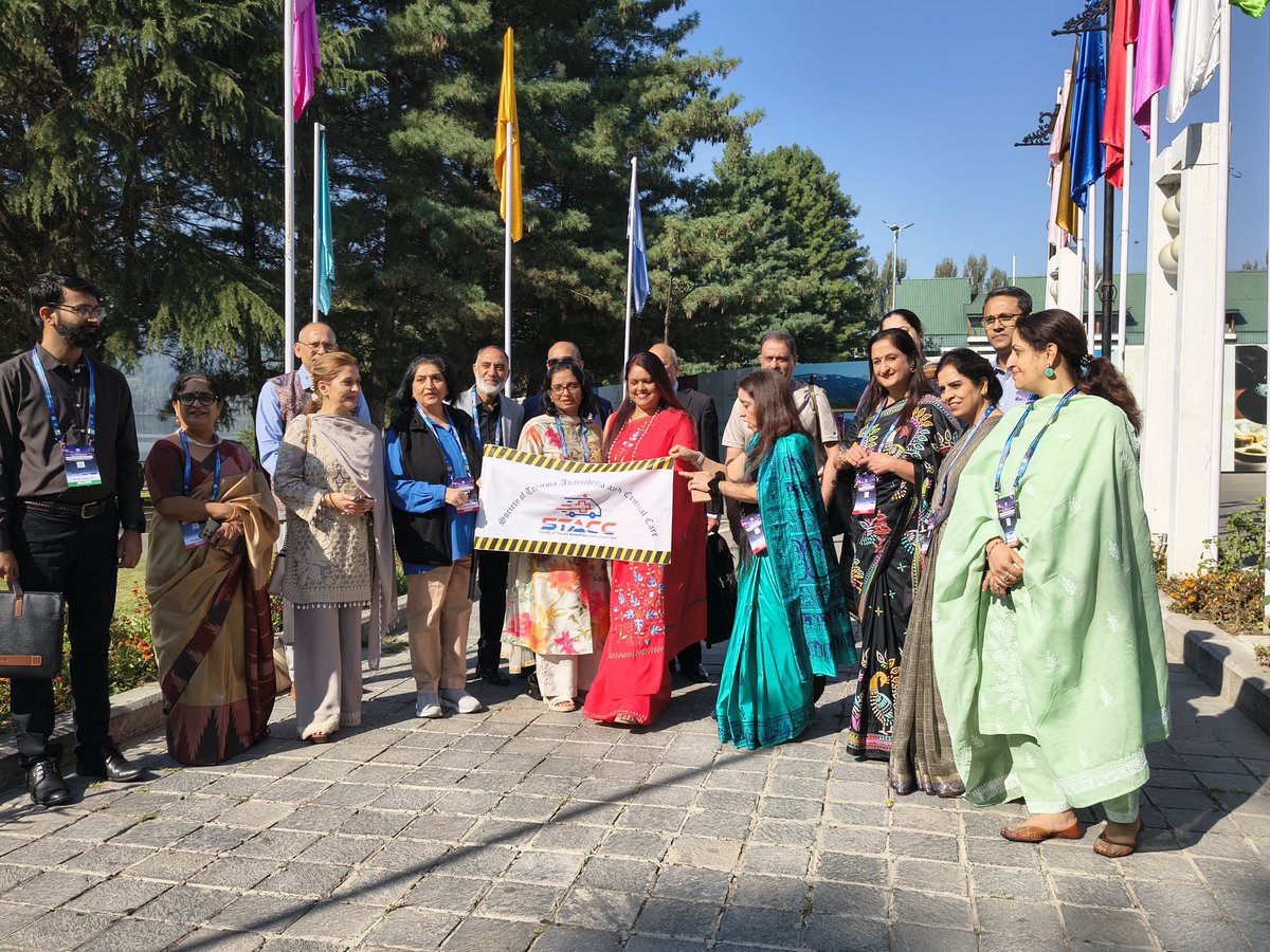 kajal_pgi's tweet photo. 4 Annual Trauma meeting @GMC SRINAGAR #STACC2026 🇮🇳#PGIMER leading trauma systems 🔻🔻
🥇DM Trauma Anaes 3 y course
🥇recurring Trauma Anesth meetings 2018
🥇founder national body #STACC 2021
🥇community impact👮@TraumaNews @casualtysrus @Asiritrauma1 https://t.co/AxX9NUzm8E