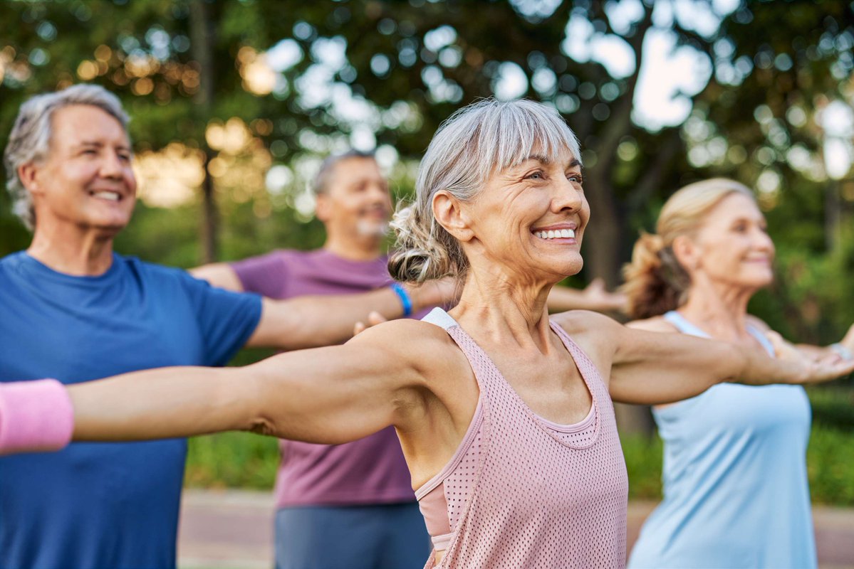 NYSAGING's tweet photo. Healthy aging means continuing to do things that bring you meaning and joy. Take a class with GetSetUp focused on wellness, creativity, movement, lifelong learning, and social connection. The online classes are interactive and FREE for older New Yorkers. https://t.co/HyJDlKjhGG https://t.co/GMoQicLgm0