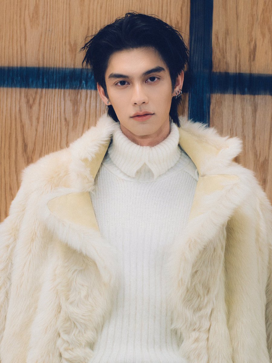 ImageofBRIGHT's tweet photo. Bright @Burberry
Photographed by me at the Burberry Summer 2027 show.

[ IG: harrisontsui ] 
🔗 https://t.co/ja4e3w2q6K

BRIGHT BURBERRY SUMMER 27
#BurberrySS27xBRIGHT 
#BurberryxBRIGHT
#Burberry #bbrightvc https://t.co/8Z6QeAXoI8