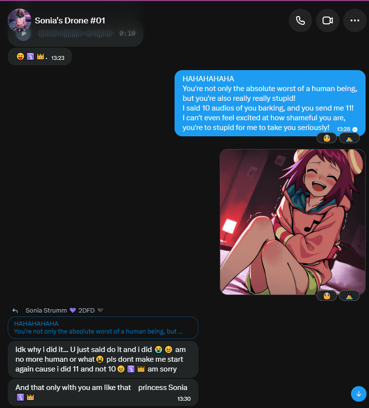 Idol_Sonia's tweet photo. @SoniaBootLicker is such a loser~
Recording himselh and barking while wearing a leash, hehehe 🐶
His brain has been drained and now he thinks like a puppy! Or even worst... 💦

Fell free to comment, maybe he'll bark to~
And if you wanna bark for me... hehehe 
Then kneel for me 🛐 https://t.co/yzV8AIrx4v