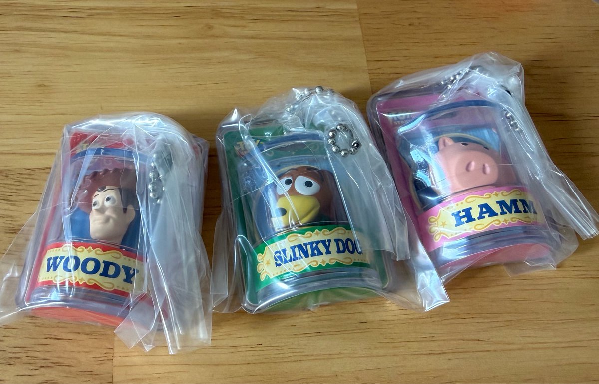 soy_sauce33's tweet photo. 【交換】TOY STORY トイストーリー パッケージチャーム＆チョコボーロ 

【譲】ウッディ、スリンキー、ハム
【求】バズ1＞ブルズアイ、エイリアン

都内(東京駅方面)手渡しまたは郵送での交換希望です。お気軽にお声掛けください。 https://t.co/nofHKGQokc