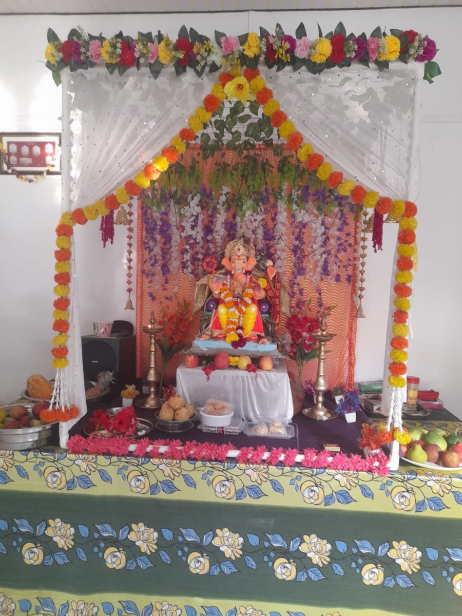 Rmjd444's tweet photo. गणपती बाप्पा मोरया 🙏💐
सगळ्यांना सुखी, समाधानी नी आनंदी ठेव बाप्पा 🙏💐
कुणाच्याही दुःखाचे कारण मला होऊ देऊ नकोस 🙏
🌺🌺🌺🌺🌺🌺🌺🌺🌺🌺

सुप्रभात 💐 https://t.co/TrqXL8gHTY