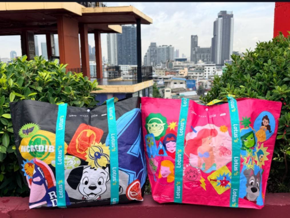 Luckyxunf's tweet photo. โดน Disney ตกเรียบร้อยค่าา 

Lotus’s 32Y Collection
#กระเป๋า32ปีCollection https://t.co/QFWZPgpNZ0