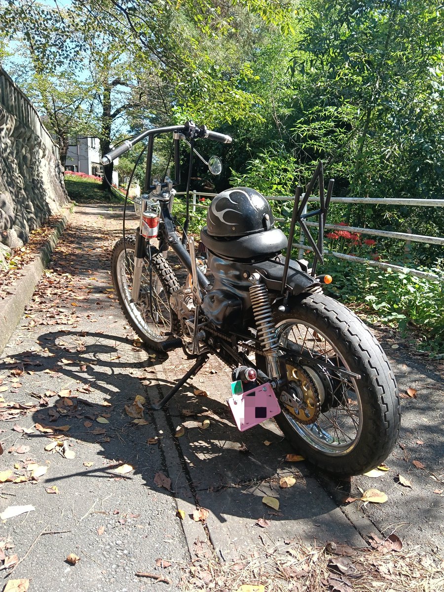 dosu_ch's tweet photo. 今日やっと晴れて休みだったので、無事試走も終えました。とりあえず走る事は出来ました。気になる点が数カ所あるのでそれを直すのと、もう少しカスタムしたい箇所があるけどどーしようか悩んでます。#限界カブ玄関カスタム　#カブカスタム https://t.co/MuhysYdt20