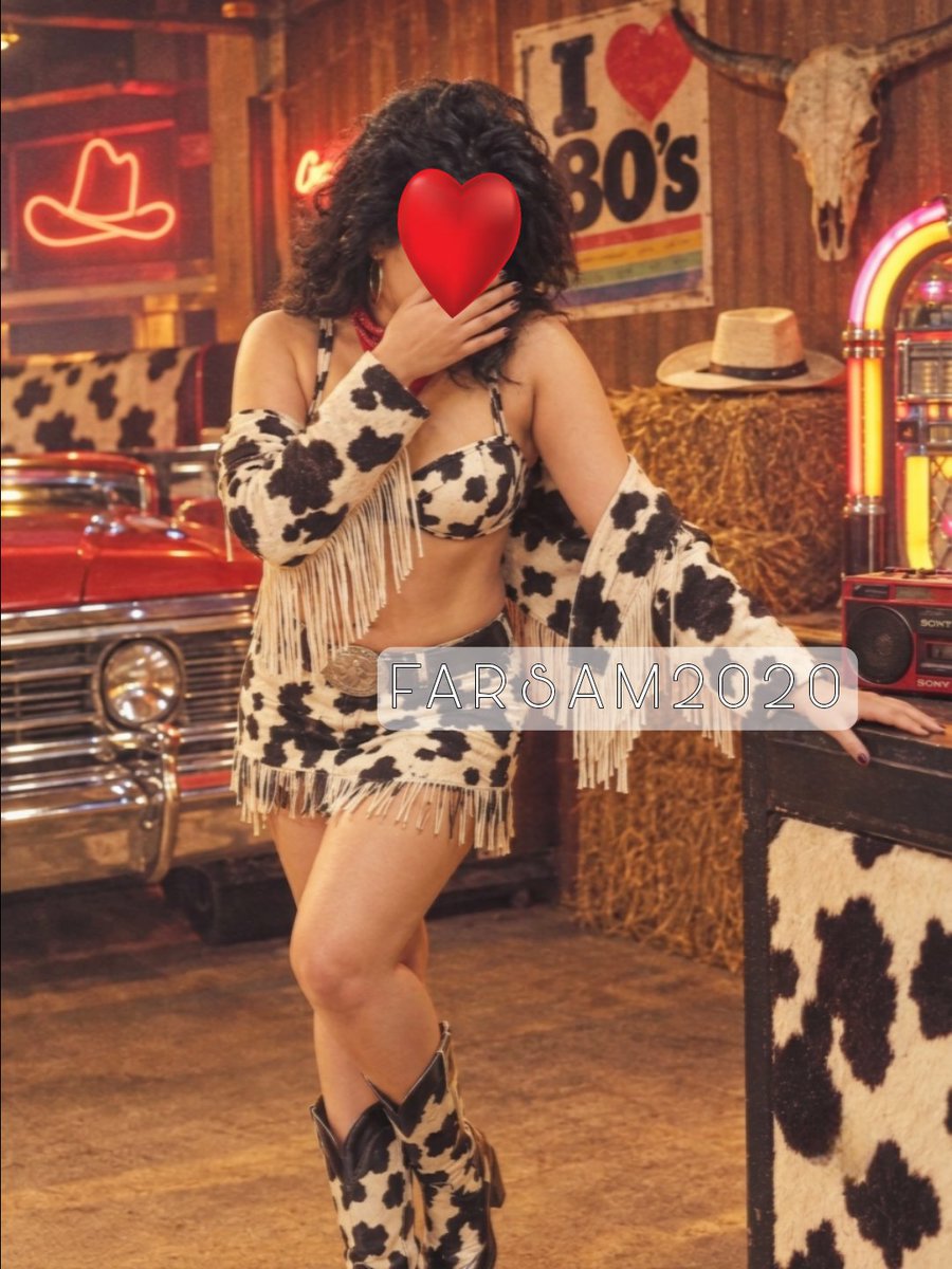 HotwifeeThe's tweet photo. Cow print, cowboy boots, main character vibes.
80s never left the building.
#CowPrint #RetroVibes #CowgirlEnergy #ThrowbackStyle #BoldLooks #reshare #comment https://t.co/oHDF09WgQD