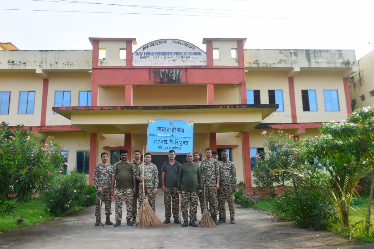 217Bn's tweet photo. CLEANLINESS DRIVE ON 19/09/2026 AT DAV MUKHAYMANTRI PUBLIC SCHOOL KONTA, BY 217 UNIT PERSONNELS UNDER SWACHHATA HI SEVA (SHS) CAMPAIGN-2026 https://t.co/kHg8EkfXkS