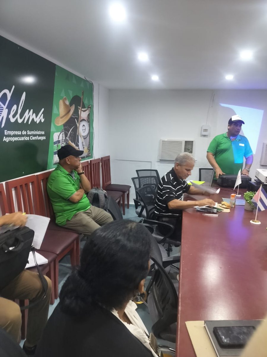 SuminitrosCFG's tweet photo. Hoy llegó la comisión liderada por el Vicepresidente Primero Idalberto Salgado Almaguer de nuestra OSDE #Gelma, a nuestra provincia de Cienfuegos, dando seguimiento a la Implementación de las 176 Transformaciones Económicas Sociales  y de la Propuestas del Plan de la Economía2027 https://t.co/zPONHMhDkz