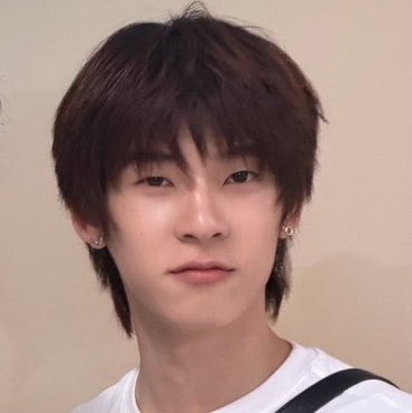 mermarmeow's tweet photo. เกาลัด born a rockstar https://t.co/6GIcNOfTvR