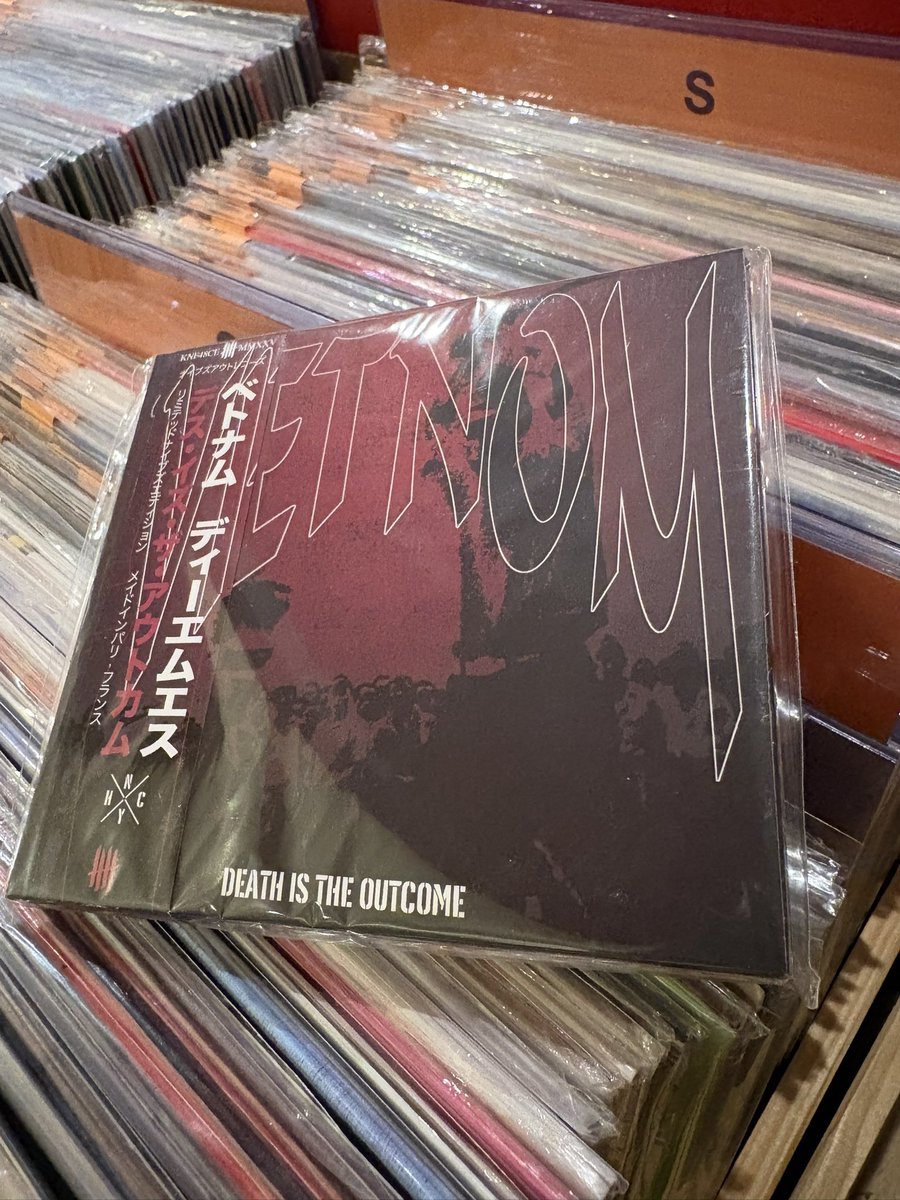 RETRIBUTION178's tweet photo. NYHCバンドVIETNOMの2002年のアルバムの再発盤が久々に入荷💿 DMSをレペゼンしたNYHCとラップの融合したセンス抜群のアーバンなサウンドはMADBALL, FURY OF FIVE, SKARHEAD, BIOHAZARD, MERAUDER, DISTRICT 9辺りのバンドが好きな人に絶対オススメ🔻 https://t.co/OCAqPP8NMI https://t.co/R3VRrFtDMc