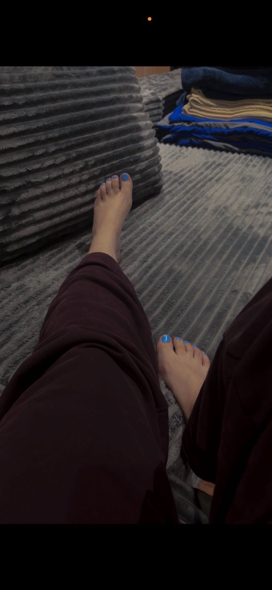 MandiiStone's tweet photo. Just painted my nails so someone could 💦 all over them https://t.co/JfD8KqXaRj