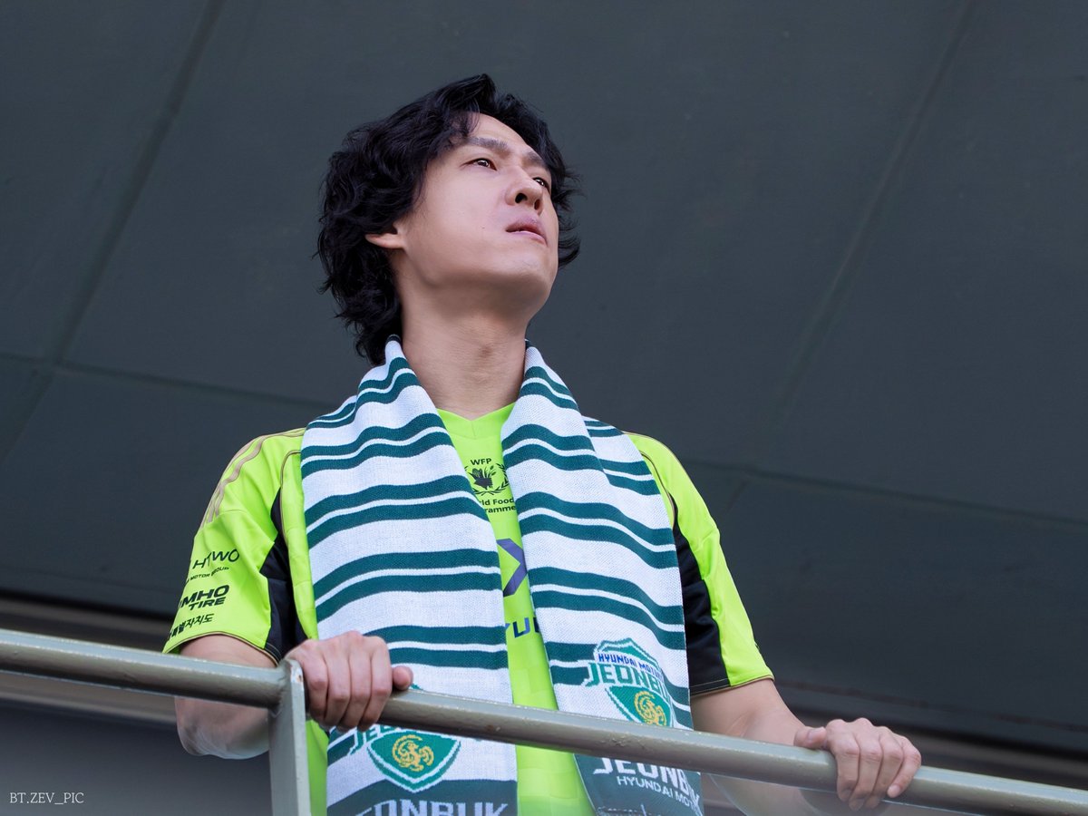 BATA_PIC_'s tweet photo. 260920 전북현대모터스 vs 광주FC

#최재림 배우님
⠀ https://t.co/uA2A3Y7tMu