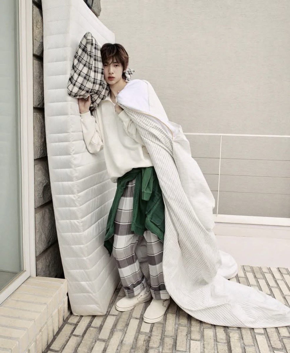 for13Juu's tweet photo. Vans 주훈이 🐢♡♡ https://t.co/NcC7Hgw3QV