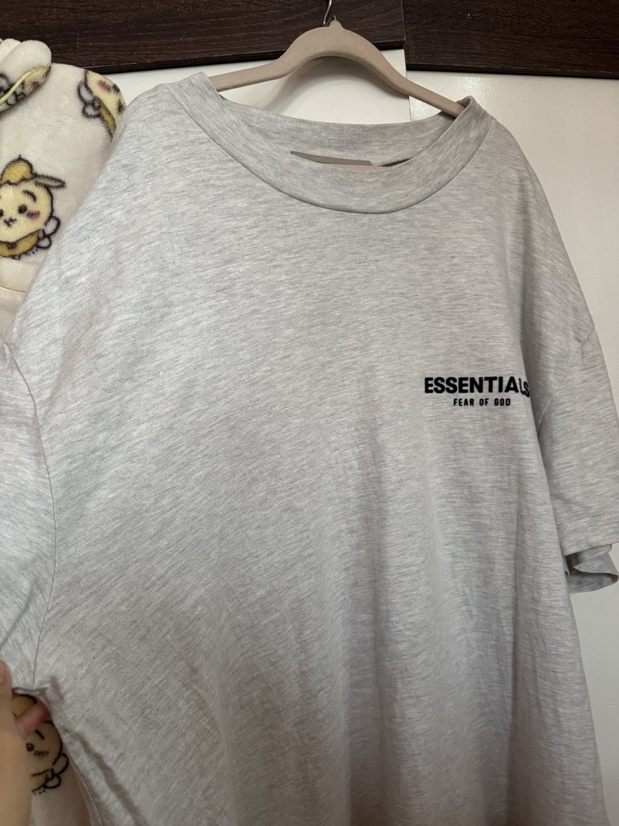 ribertablue's tweet photo. ส่งต่อessentials sizeL ใต้แขนมีขุยอ่อนๆไม่สังเกตก็ไม่เห็นน้า 700รส แท้100% สภาพดีคับขอดูรูปเพ�����มเติมได้ เค้าใส่ละมันใหญ่เกิน
#ส่งต่อเสื้อผ้า #ส่งต่อเสื้อผ้ามือสอง #ส่งต่อessentials #essentialsthailand #stussyมือสอง #stussythailand #essentialsมือสอง #ส่งต่อessential https://t.co/2S6f8ISrDR