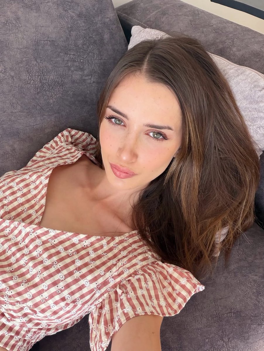 ilsuxoxo's tweet photo. A LITERAL HUMAN DOLL🩷
#IlsuDemirci #Arafta #İlsuDemirci https://t.co/wK2j348z2O