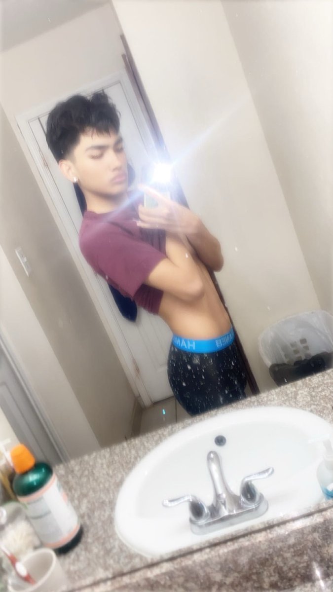 htxjaco08's tweet photo. I need a fine dl to scoop me in htx 💋💋💋 #femboy #htx #tx #twink https://t.co/sPsQEpAtlB