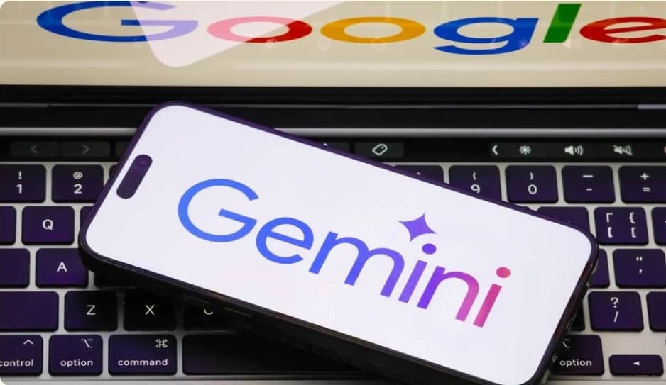 QbeepOfficial's tweet photo. Google is pushing AI deeper into everyday computing 💻🤖
Its US$899 Googlebook laptops put Gemini at the centre of work, learning & creativity.
Will AI-powered laptops justify the premium?
#AI #Google #Gemini #Laptops #Tech #Qbeep https://t.co/DC5y66LPLu
