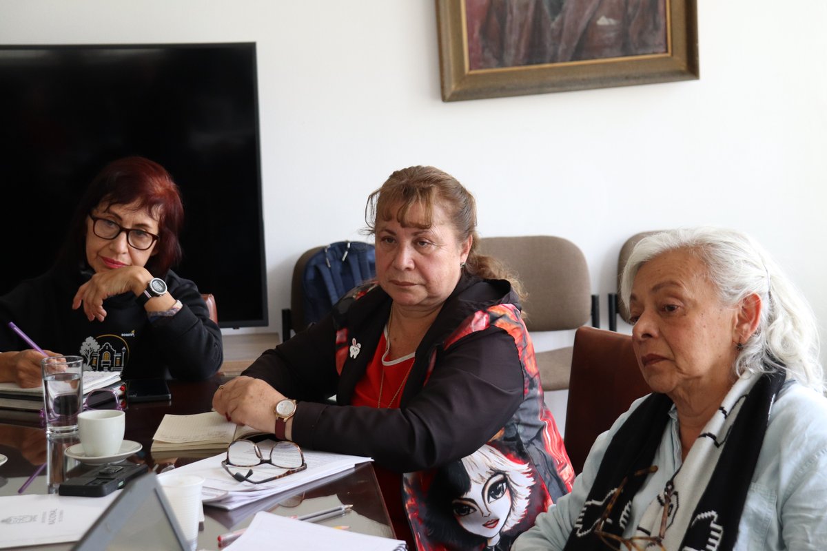 MedicinaUNAL's tweet photo. En @MedicinaUNAL trabajamos por el bienestar de las #personasmayores. 👴🏻👵🏻
Hoy nos reunimos con la Junta Directiva del Consejo de Sabios y Sabias para avanzar en una alianza de común acuerdo para cooperación, formación y apropiación del conocimiento. #EsTiempoDeSumar @UNALOficial https://t.co/xgoe0THXqT