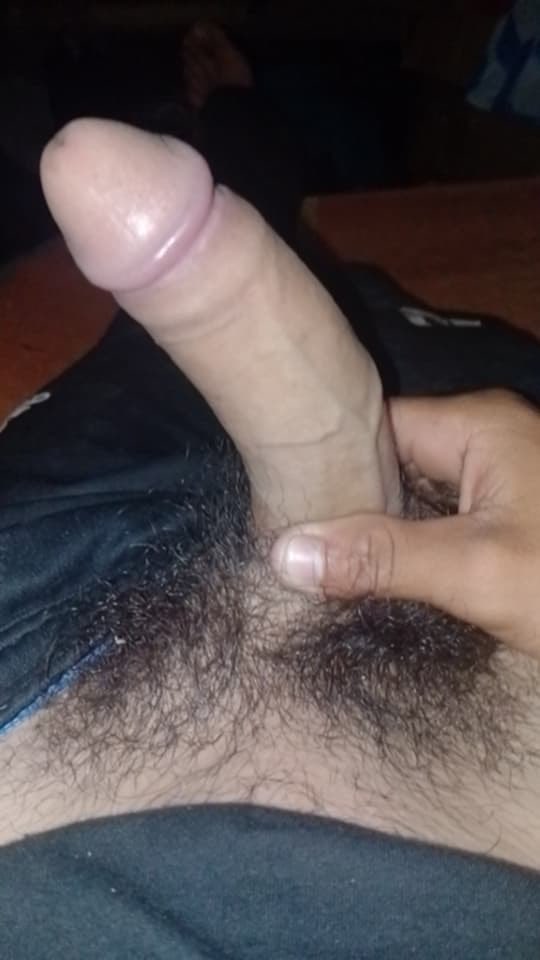 charliesucher's tweet photo. Aquí hay algo bueno 😋😋😋😋
Hay más contenido con chicos igual de vergudos 😘🥰😍
Compartan para más 
#HeteroEngañado #heterovergón #heterosengañados https://t.co/1qIAiV90Yo