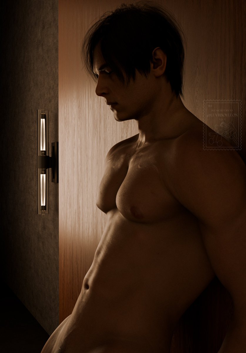 luvrboyleon's tweet photo. #leonkennedy https://t.co/bQSnVlxXQV