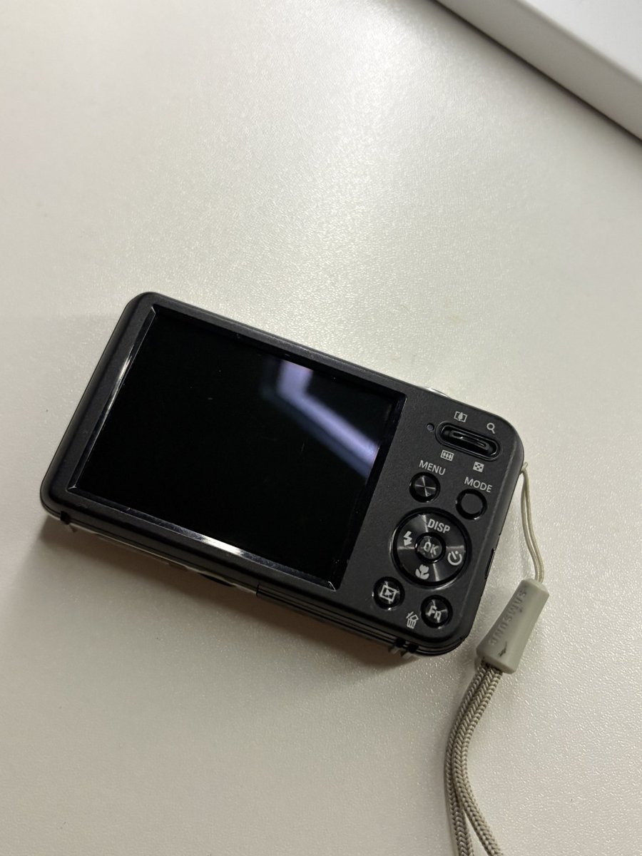 matchaeyah's tweet photo. 𑣲 wts lfb digicam ph

— .☘︎ ݁˖ Pink Samsung PL120
- 14.2 megapixels
- 5x optical zoom lens
- Dual LCD with selfie screen

NO ISSUES &amp; GOOD AS NEW !

inclusions:
- Battery, Charger, &amp; Case

mop: gcash 
mod: lalamove/j&amp;t https://t.co/oeHxcmXoMe