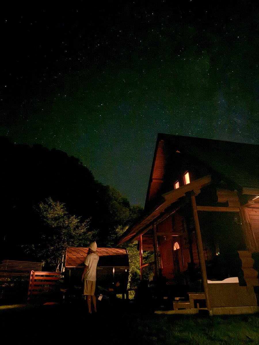 hiruzencottage's tweet photo. 9/23（水・祝）連休最終日まだ空室あります🈳
お気軽にお問い合わせください😊
☎︎0867-45-7600（10:00〜17:00）

▽ご予約はこちら
https://t.co/S06OsdSeeX https://t.co/lFbQCrwzyc