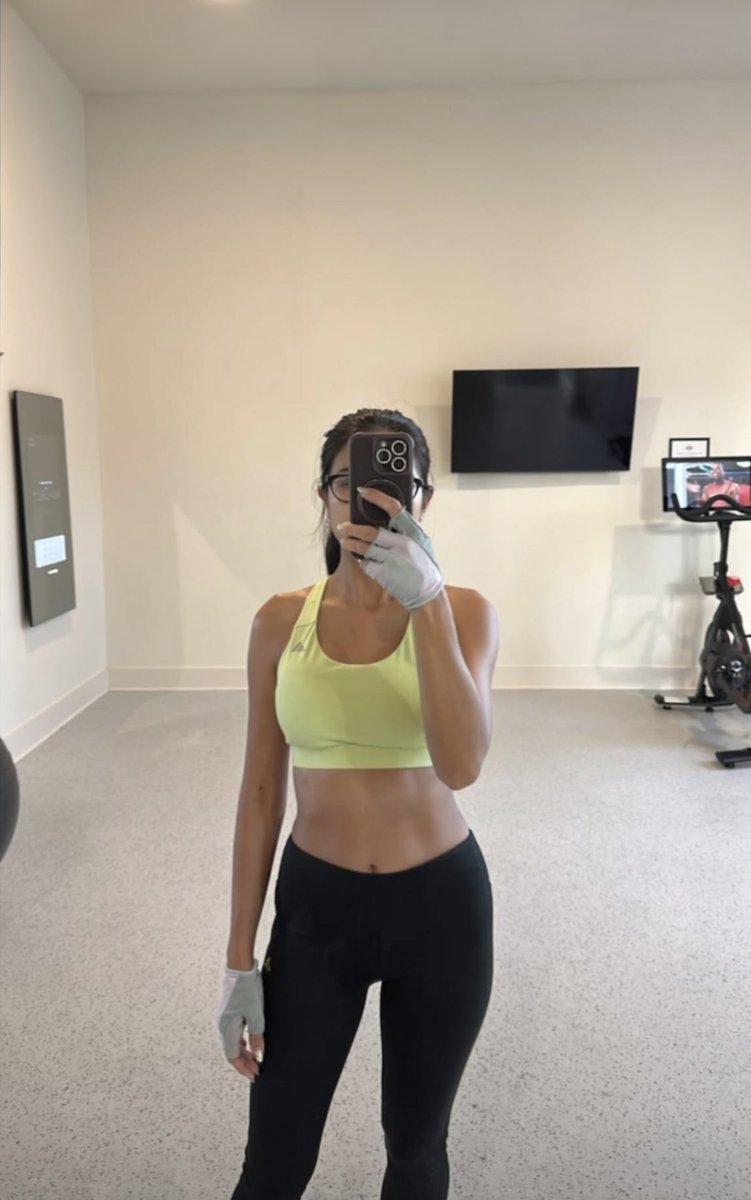 mntafterhours's tweet photo. Lets work out! ไปฟิตหุ่นให้พร้อมรับความเงี่ยนของชีวิตกัน https://t.co/Oc2lh5f8t8