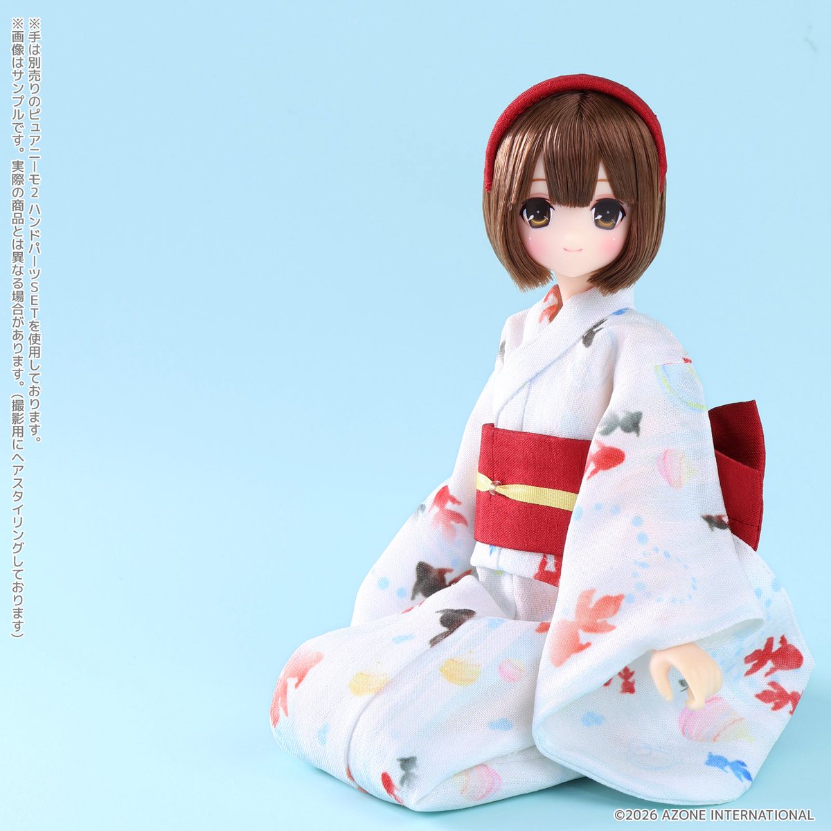 kikakubu_azone's tweet photo. 【#サアラズアラモード】 ☆#DS79 初発表☆ 『MAYA(マヤ)/Sweet Days YUKATA Collection～ブラウンヘア～』
 
大好評のYUKATAコレクション👘✨ ２人目は「マヤ」が登場❣ マヤの明るい表情にぴったりのボブヘアーと、浴衣の金魚柄にアクセントの赤い帯がキュートでかわいい❤  ☆2026年10月2日(金)ご予約受付開始☆ ☆2026年10月23日(金)発売予定☆
#アゾン #azone