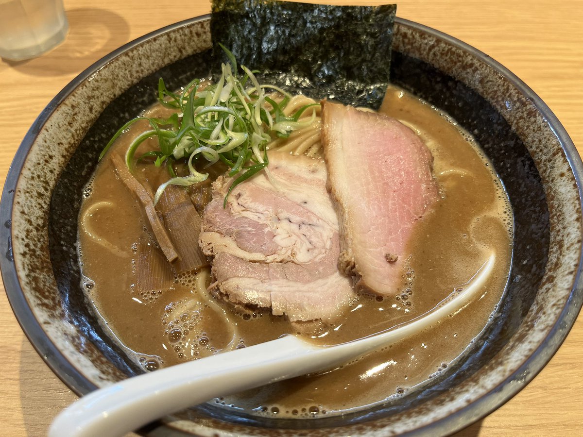 11tsukky7's tweet photo. 豚骨魚介ラーメン 穣 https://t.co/LzctDB7e73