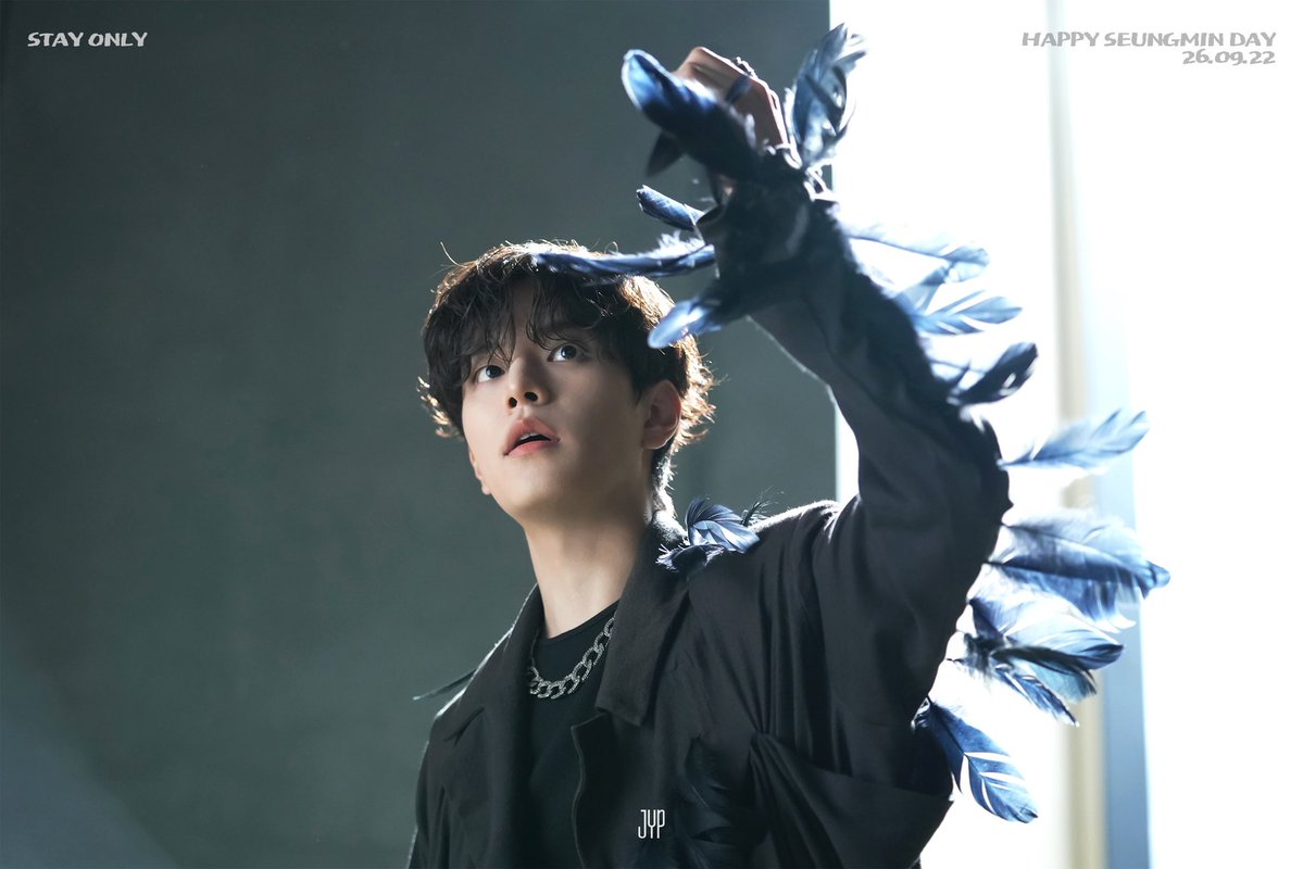 SEUNGM1NE's tweet photo. HAPPY SEUNGMIN DAY 🐶🤍 https://t.co/uL6O5mCa7X
