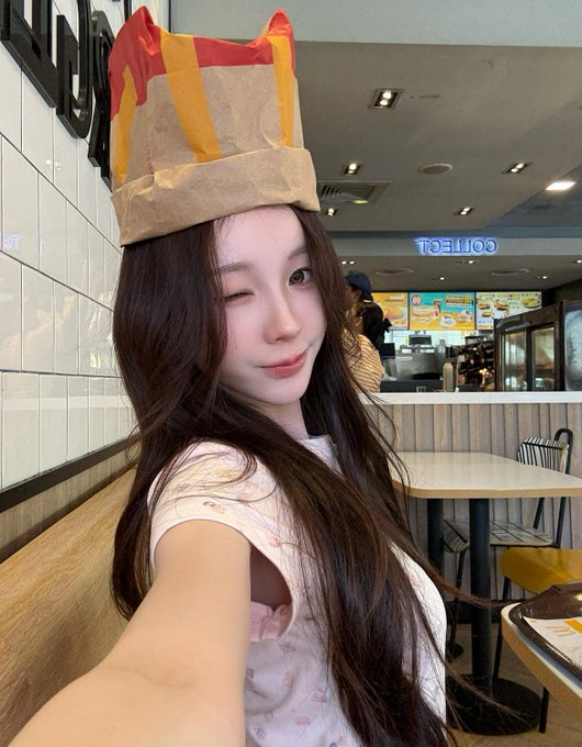 syroong's tweet photo. 😍😍 https://t.co/8jTTlYAPmD