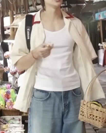 phuwinya's tweet photo. body bang 🤤 https://t.co/dKz1TkWxkH