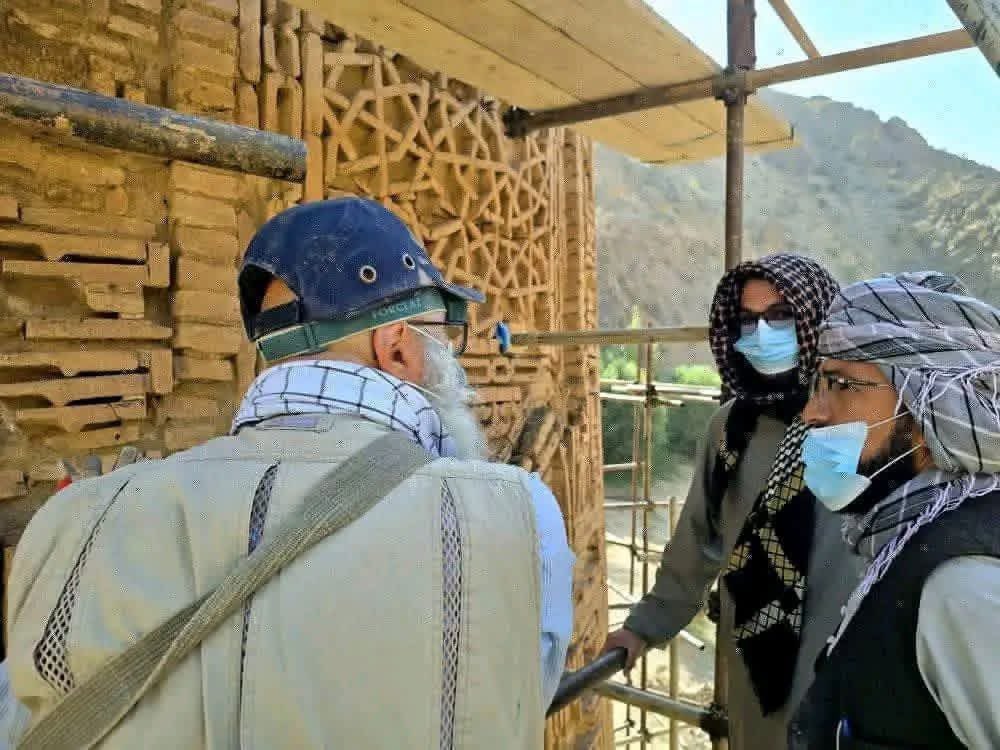 pashtonzoy's tweet photo. Good news for Afghanistan’s history:

The 800-year-old Minaret of Jam, the tallest brick minaret in the Islamic world, is now undergoing restoration and conservation efforts led by the Aga Khan Cultural Services.
Built in the late 12th century during the Ghurid dynasty in https://t.co/f4LfnWx4UC