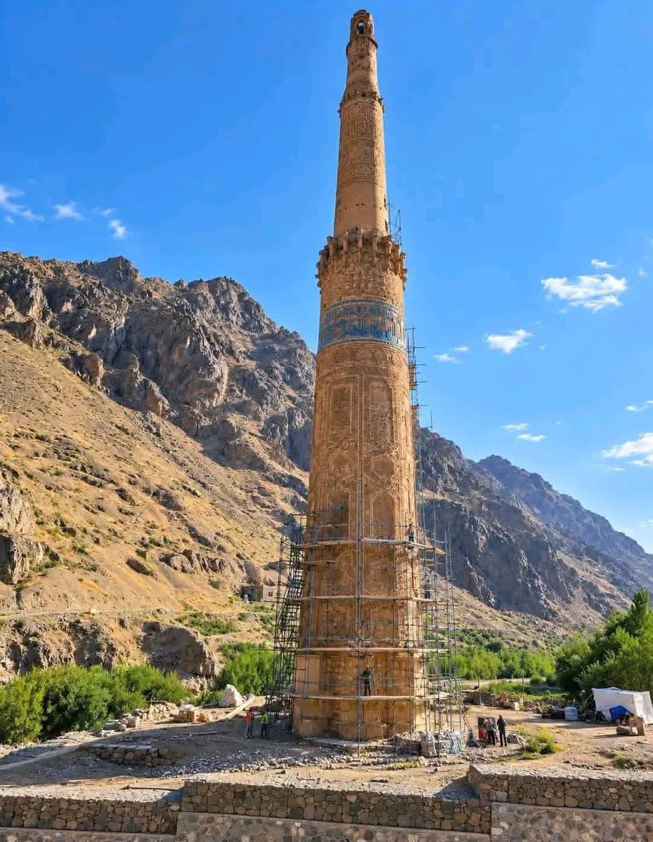 pashtonzoy's tweet photo. Good news for Afghanistan’s history:

The 800-year-old Minaret of Jam, the tallest brick minaret in the Islamic world, is now undergoing restoration and conservation efforts led by the Aga Khan Cultural Services.
Built in the late 12th century during the Ghurid dynasty in https://t.co/f4LfnWx4UC