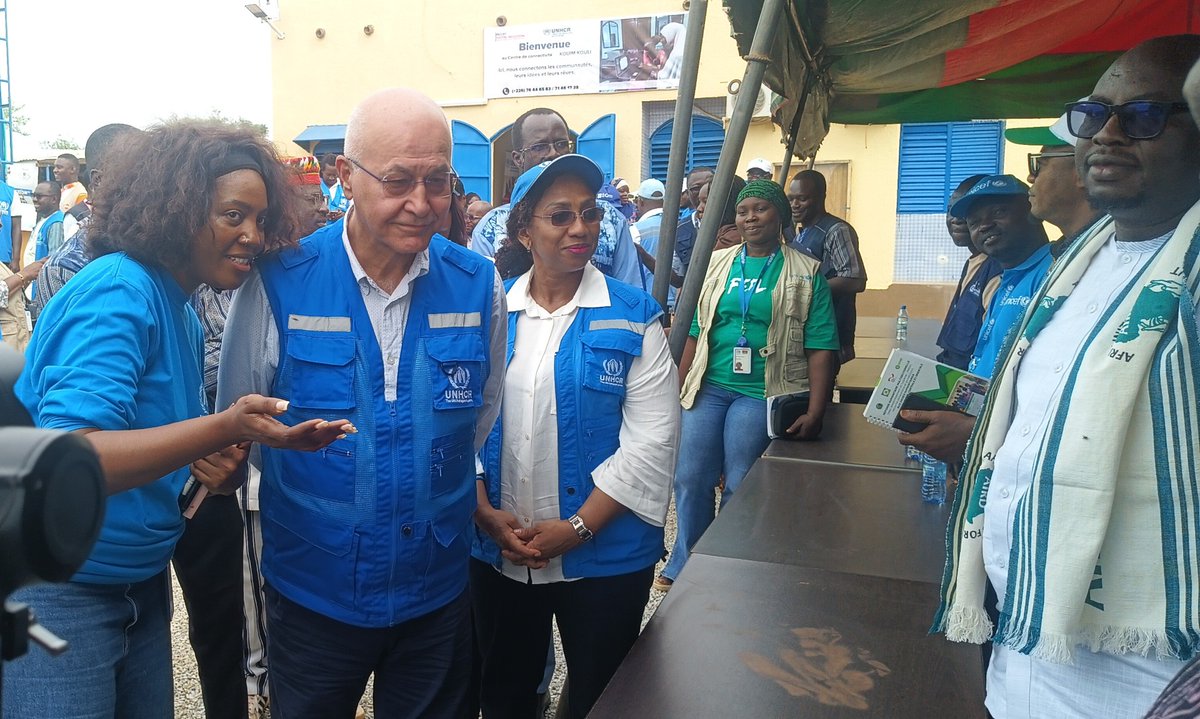 AIRDInt's tweet photo. On 17 September, UN High Commissioner for Refugees Dr. Barham Salih visited Kaya, Burkina Faso, where he saw the Kaya Connectivity Center, built by AIRD with UNHCR support.

The Center is connecting displaced and host communities to digital technology, training, and opportunities, turning sustainable humanitarian investment into lasting impact.

#AIRD #UNHCR #BurkinaFaso #Kaya #DigitalInclusion #Resilience