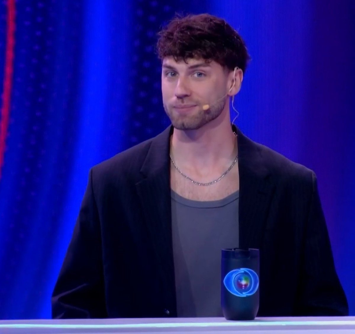 laschicasyyo's tweet photo. que PLACER es que en #GranHermanoUY el conductor no quiera ser más protagonista que los participantes y que los panelistas no rasquen la olla siendo unos inutiles fanatizados y analicen el juego 100% https://t.co/vqVNmAxkEb
