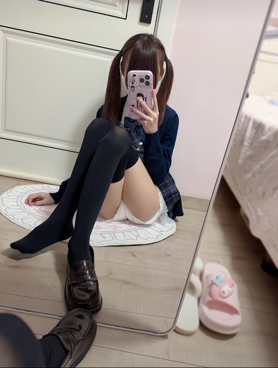 monkaskwa's tweet photo. 有男生要来锐评我16岁的福嘛🥺                                                                

来X发泄了                    

流言1我真发 https://t.co/9PNalg0jZ7