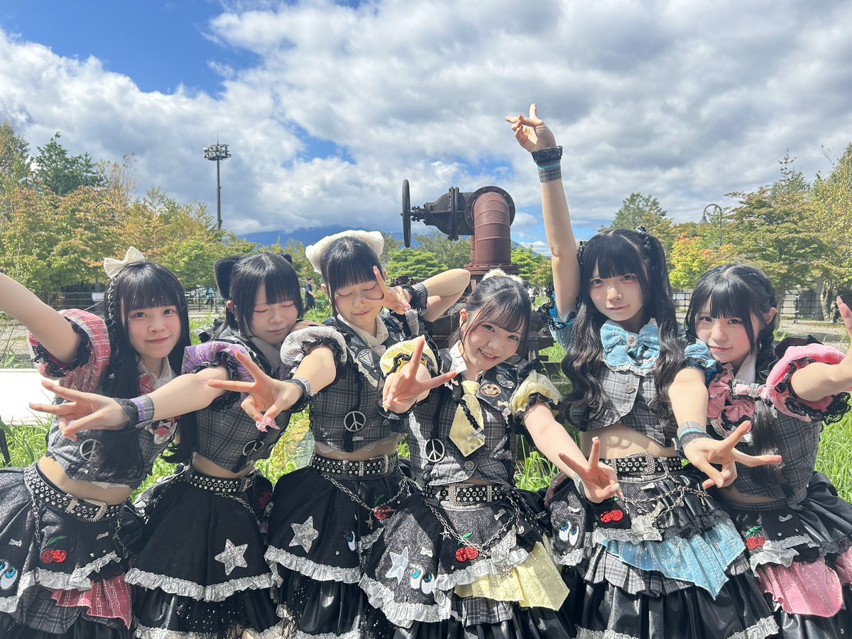 🌼KIKU STAGE 11:25-11:40 PiRiRi さんです🌼 (@PiRiRiofficial ) 📷静止画&動画共にOK 🎫チケットはこちら https://