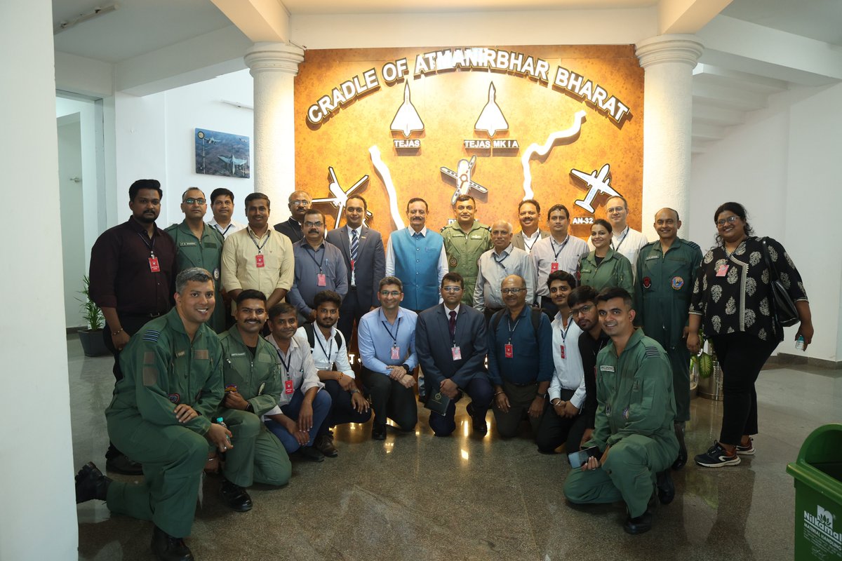 Chopsyturvey's tweet photo. The Society of Indian Defence Manufacturers @SIDMIndia arranged an Industry visit to Air Force Station Sulur and the Base Repair Depot https://t.co/xji20SL1aE