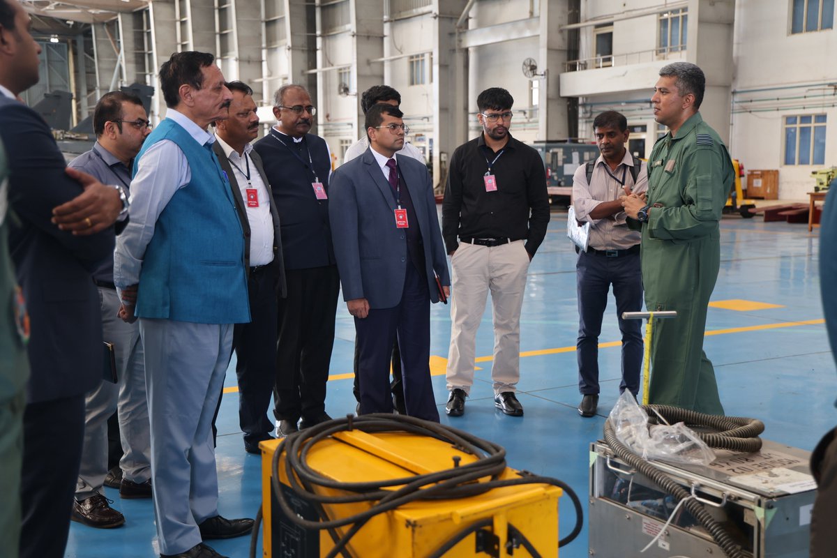 Chopsyturvey's tweet photo. The Society of Indian Defence Manufacturers @SIDMIndia arranged an Industry visit to Air Force Station Sulur and the Base Repair Depot https://t.co/xji20SL1aE