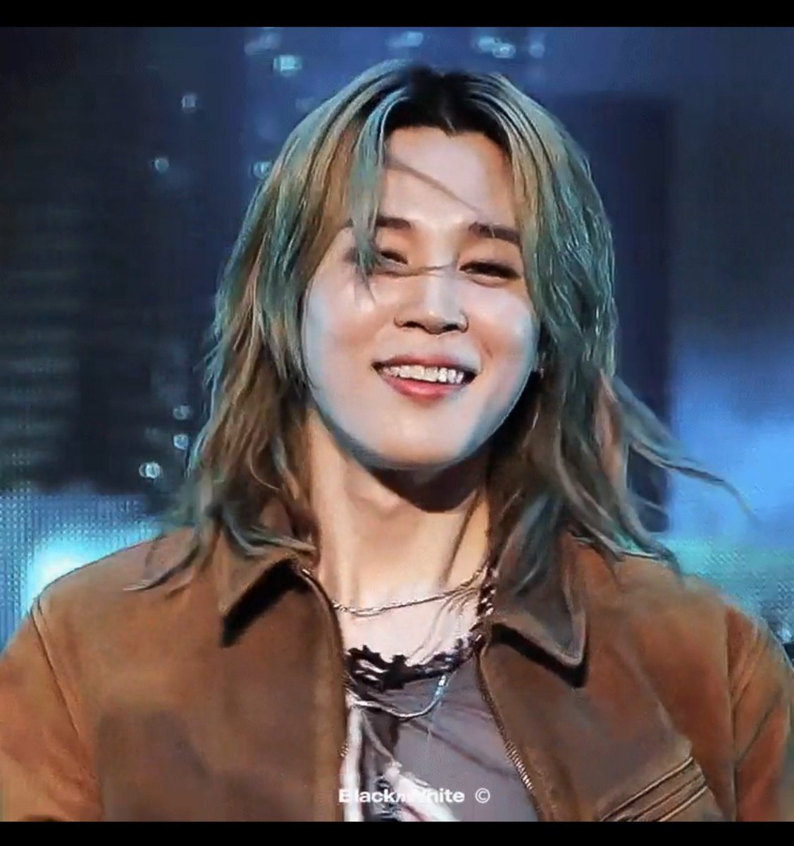 jiminwithluv13's tweet photo. Jimin transcends the extraordinary with such authenticity and precision that any attempt to compare him to other artists is not only futile but makes absolutely no sense. 
His stage presence is powerful, fluid, and emotional, forging an immediate, passionate, and unbreakable visceral connection with the audience. 
He is a phenomenon in his own right, distinguished by the wealth of absolutely striking details in his vocal and dance performances and by his mesmerizing charisma. 
The moment we watch him perform, we are forever captivated by his genuinely brilliant uniqueness and by everything he delivers with immense generosity, devotion and passion. ✨💛

#JIMIN #지민