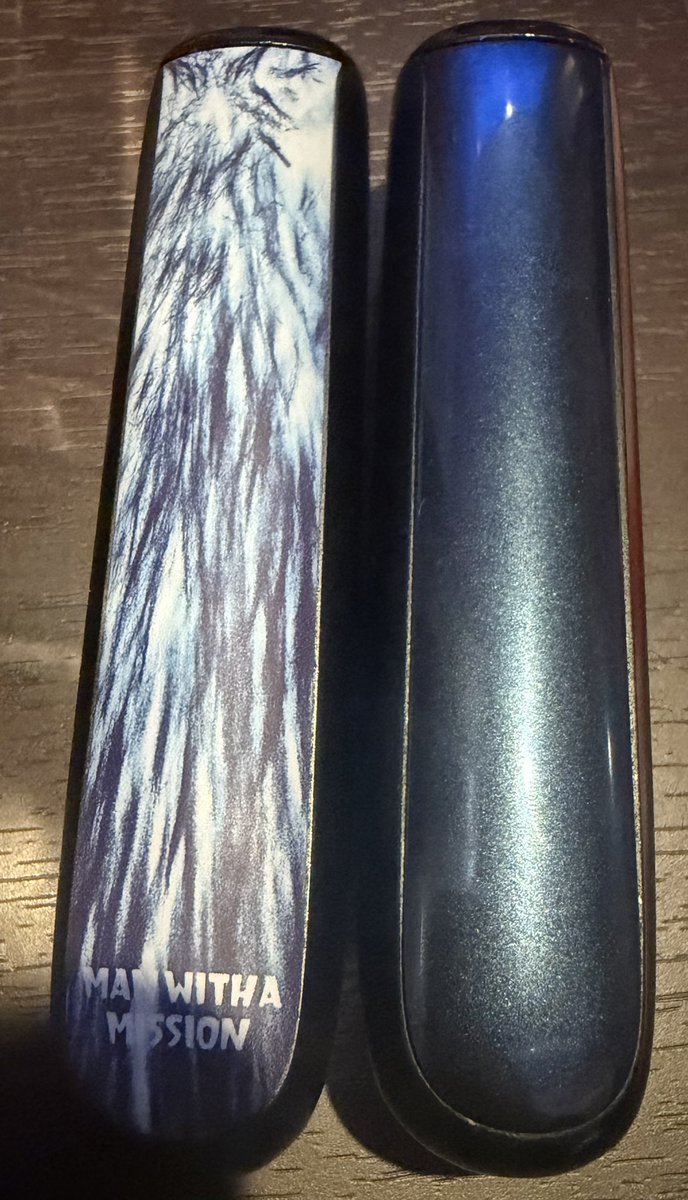 Liberty_Sou's tweet photo. 蒼咲タバコは紙と加熱式二刀流なのですがプルームのカバー1つはマンウィズなのです🐺 https://t.co/lBuVwdeM4y