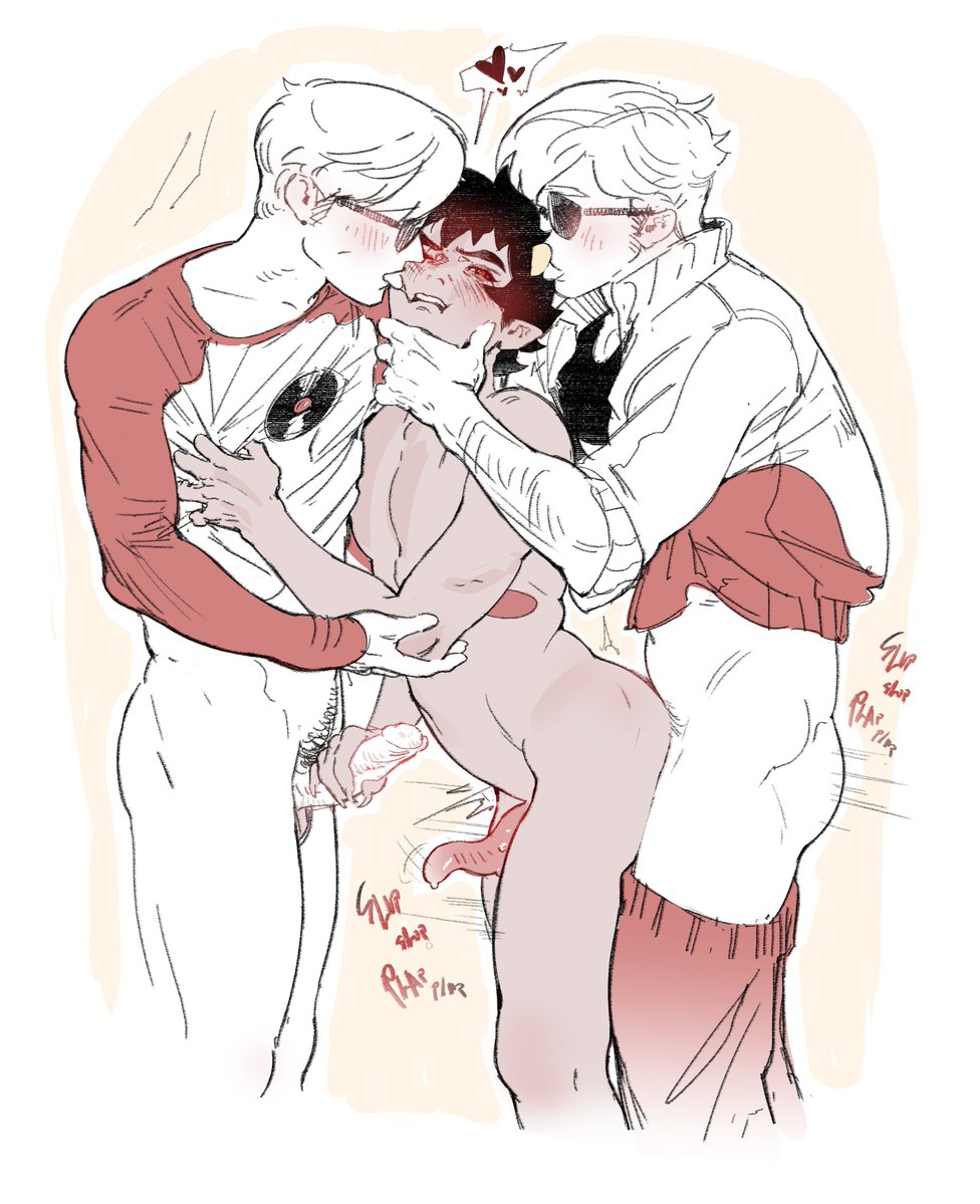 babeyxiao's tweet photo. kinktober day 6: threesome (davekat) https://t.co/uUEuBoUMnx