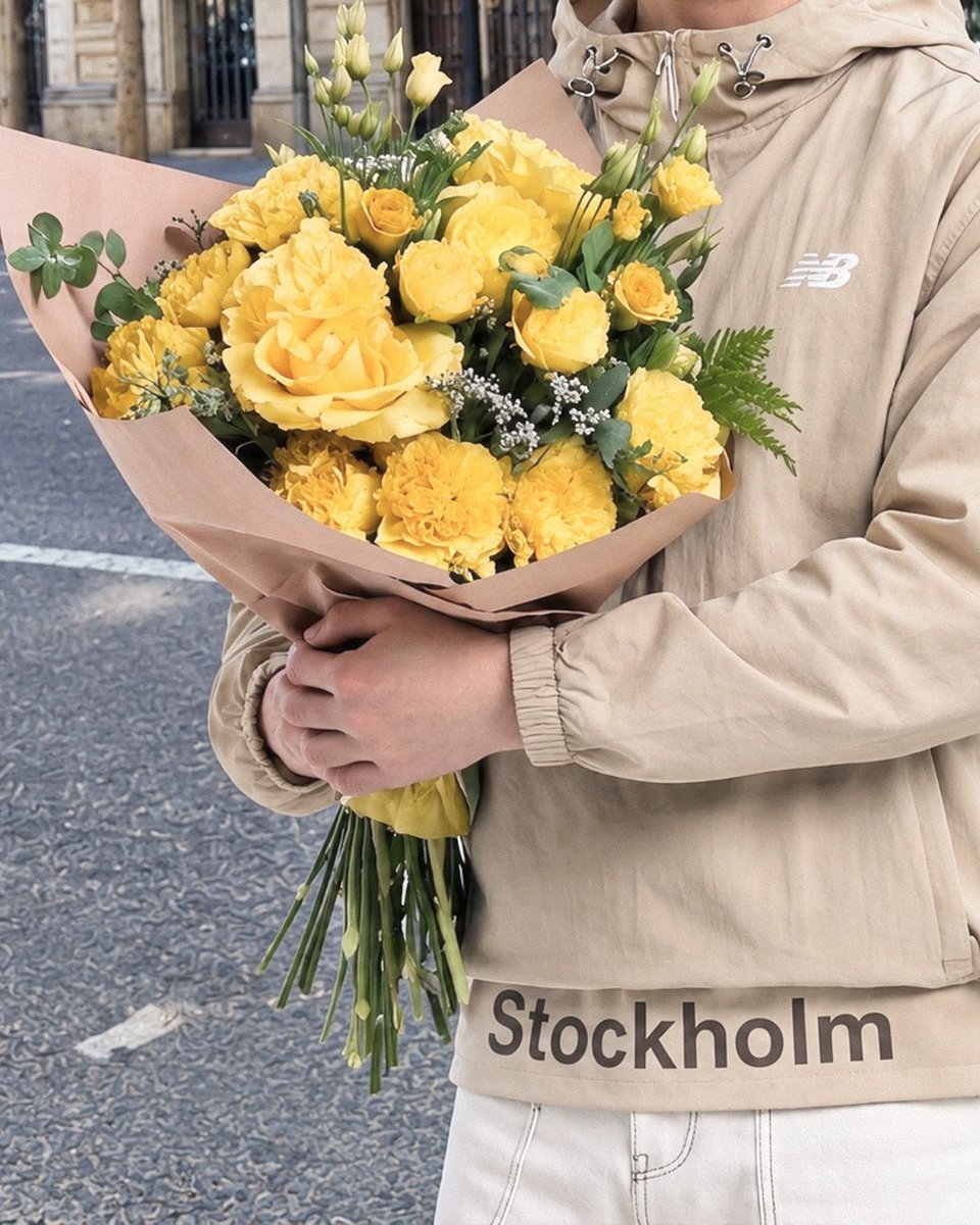 Kairovodka's tweet photo. ᅠ
ᅠ
     ⊰ˑ   ̮ ̮     𝓨ellow flowers    ࣪·𓈒 𓍲 ˚
ᅠ
ᅠ https://t.co/s0LpTWPi82