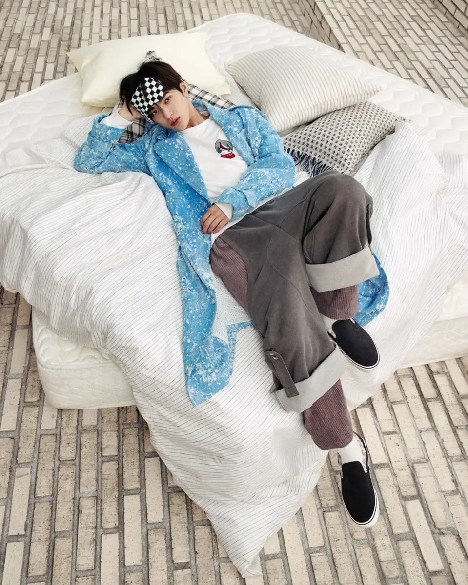 CORTIS_KOENHO's tweet photo. Vans 📸

#KEONHO #건호 #ゴンホ #安乾镐 #CORTIS #코르티스 https://t.co/HLtnNSFEZ7