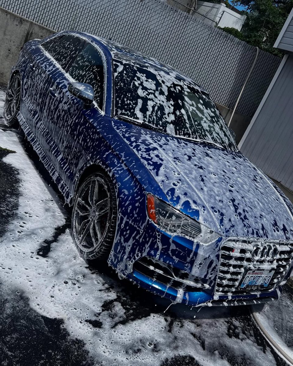 KenethMckeyyro's tweet photo. Keeping it clean. Audi S3 8V in Sepang Blue, shining bright this spring. https://t.co/RYheXOFDAz