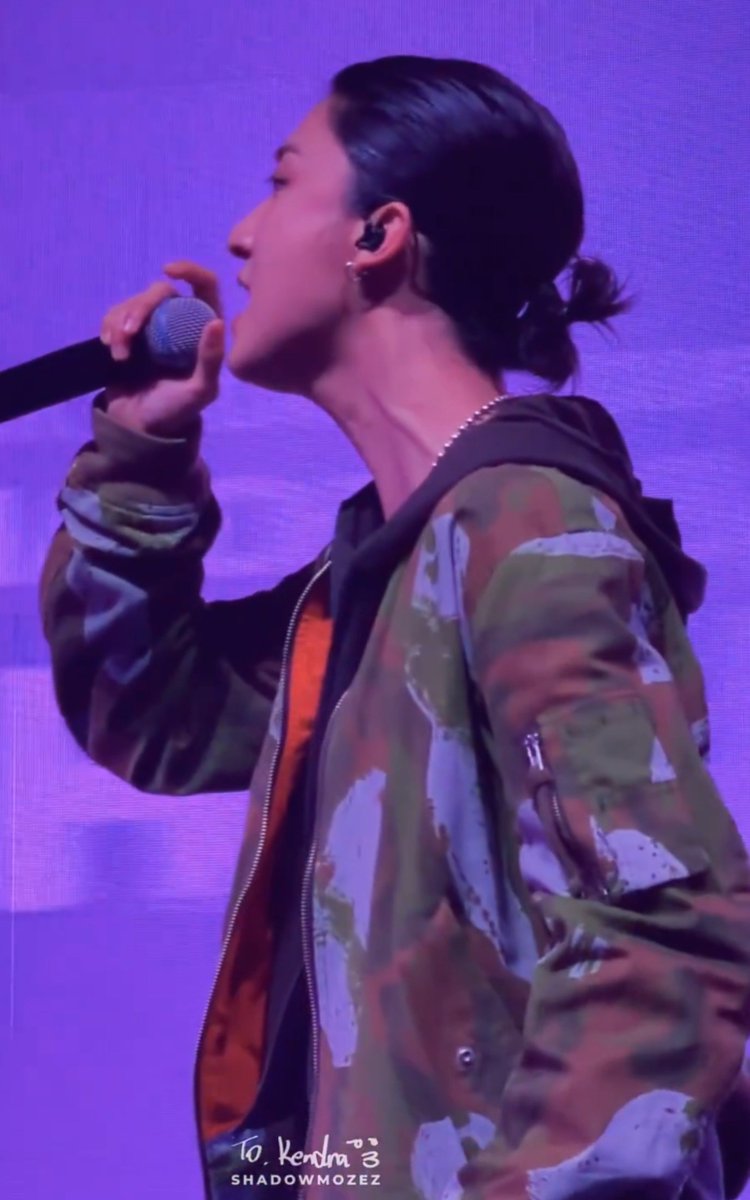 forwooryul's tweet photo. everything jung woojin does is just so cool 😌 the way he ties his manbun thoo like it's a ribbon or fish tail or whatever u call it 😳 he really does things his own way and it's so cool of him 😎 https://t.co/JXfAqzhmbj